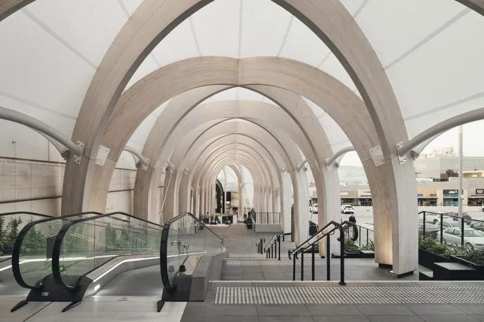 BIM建筑|查德斯通拱形新地标：“The Link”步行道 / Make Architects