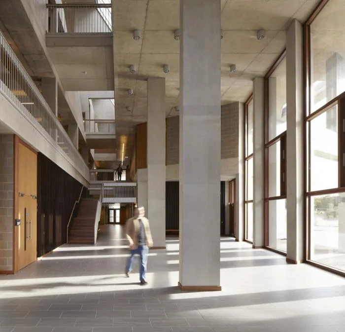 BIM建筑|利默里克大学医学院和宿舍楼 / Grafton Architects
