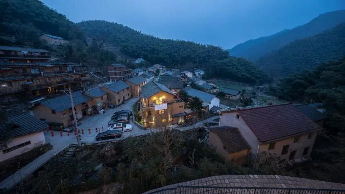 BIM建筑|戴家山倚云山舍精品民宿 / 简然建筑