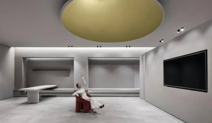 BIM建筑|色彩拼图 | 本杰明摩尔旗舰店 / 大成设计