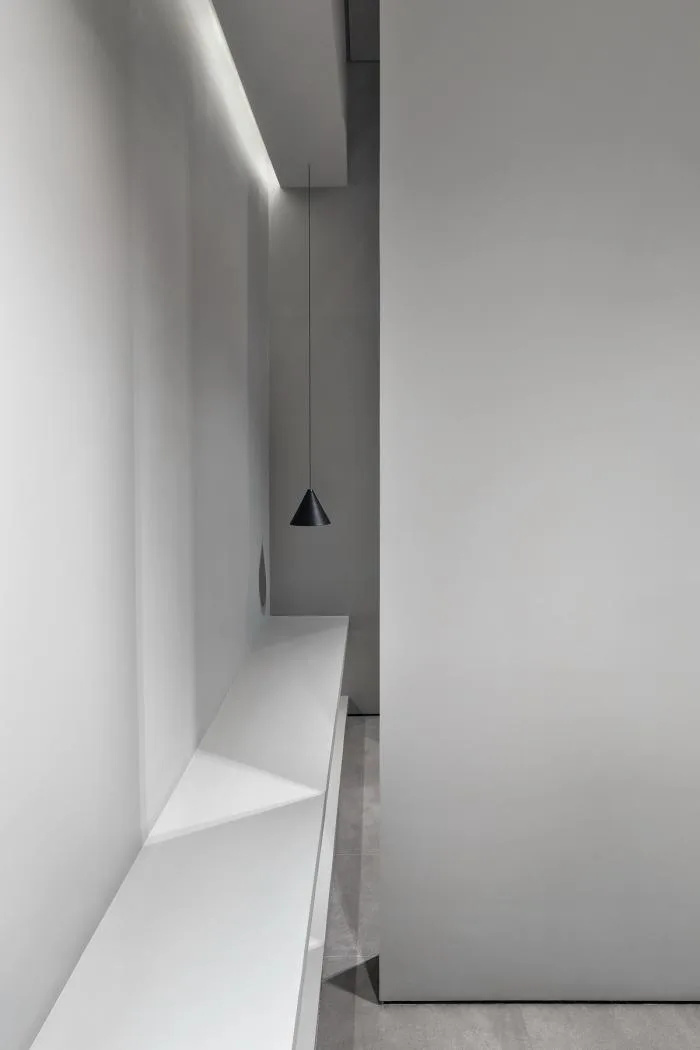 BIM建筑|色彩拼图 | 本杰明摩尔旗舰店 / 大成设计