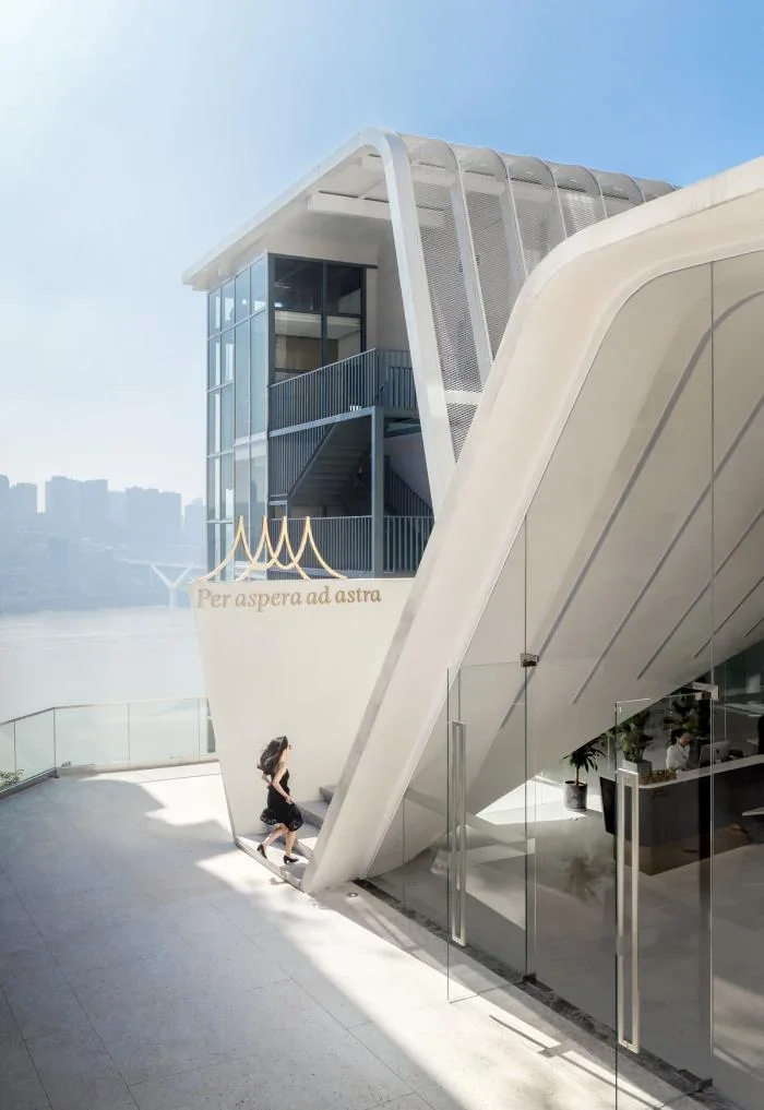 BIM建筑|嫁衣的裙摆——重庆印制一厂山鬼精品酒店改造 / 寻常设计