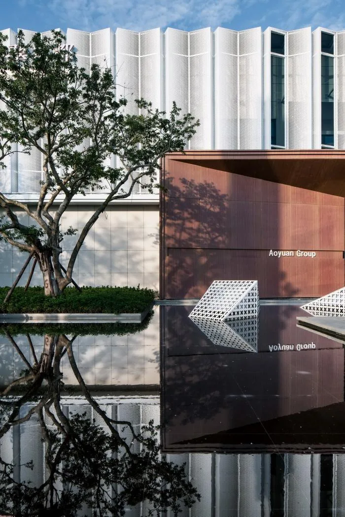 BIM建筑|立体解构，浮光掠影——奥园 · 翡翠岚都艺术馆 / 霍普股份HYP-ARCH