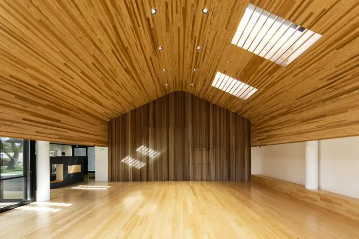 BIM建筑|儿童画里的木屋乐园，MRN幼儿园 / HIBINOSEKKEI +日比野设计