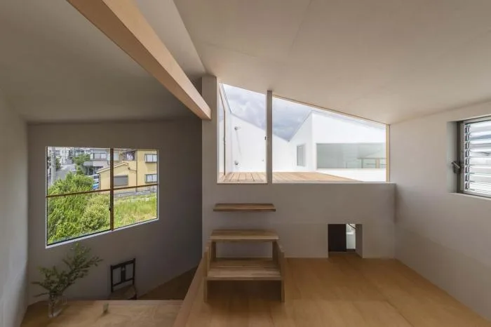 BIM建筑|登山路径般的迷你空间，高规“螺旋”住宅 / 岛田阳建筑事务所