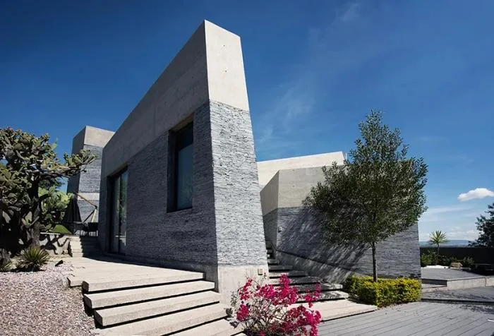 BIM建筑|一簇互相对望的“岩石”集群——Amanali住宅 / Rojkind Arquitectos