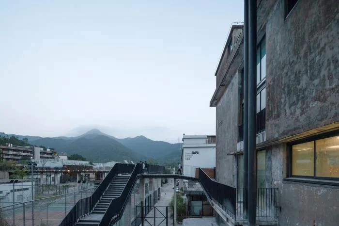 BIM建筑|漫步空间的营造——深圳明德学院 / 源计划建筑师事务所