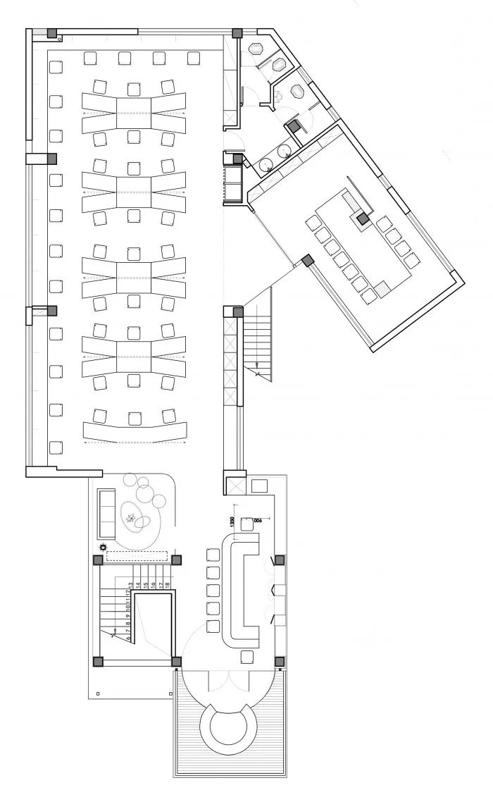 BIM建筑|隐于都市心脏，广州老楼蜕变成时尚办公空间 / 在于空间设计