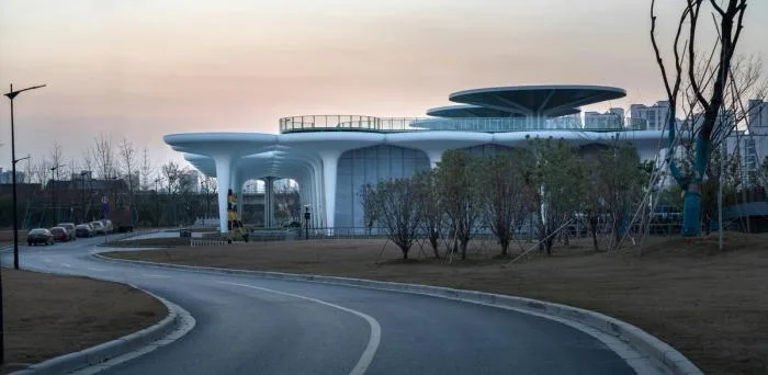 BIM建筑|消解与晕染：临平体育公园配套工程项目 / 筑境设计