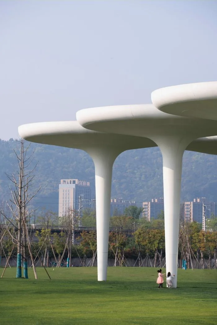 BIM建筑|消解与晕染：临平体育公园配套工程项目 / 筑境设计