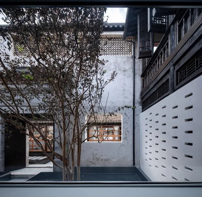 BIM建筑|白墙黛瓦下营造现代温暖空间，挚舍南禅观水酒店 / 本哲建筑