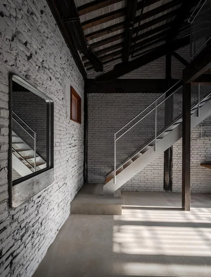 BIM建筑|白墙黛瓦下营造现代温暖空间，挚舍南禅观水酒店 / 本哲建筑