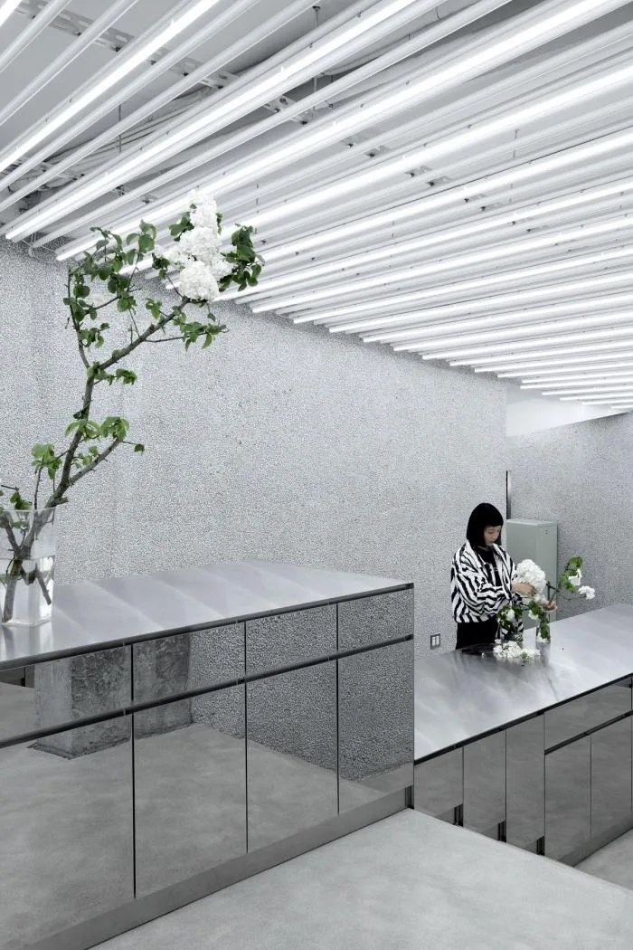 BIM建筑|以生命打破沉寂——花艺表达空间“R SOCIETY” / 0321studio