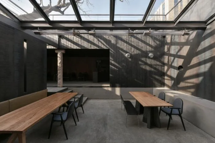 BIM建筑|“崖”——过去与未来的相遇之地 / C+ Architects