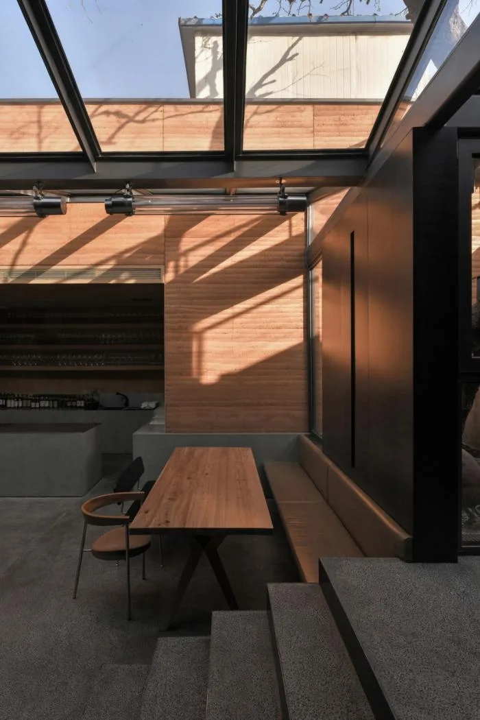 BIM建筑|“崖”——过去与未来的相遇之地 / C+ Architects