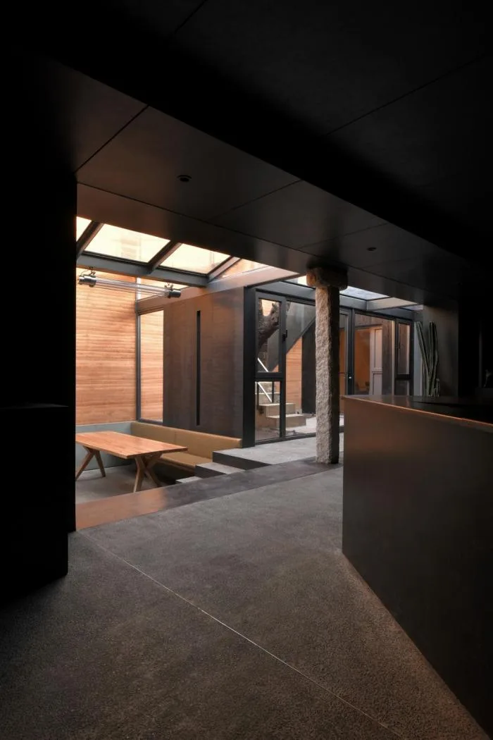 BIM建筑|“崖”——过去与未来的相遇之地 / C+ Architects