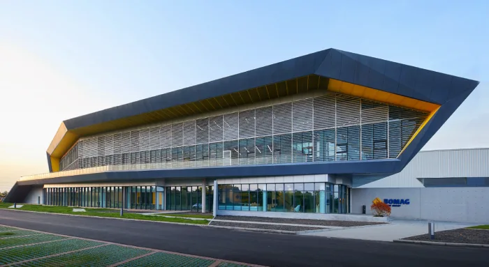BIM建筑|宝马格常州工厂 | 工业感与现代学的设计碰撞 / VIRTUARCH 德建