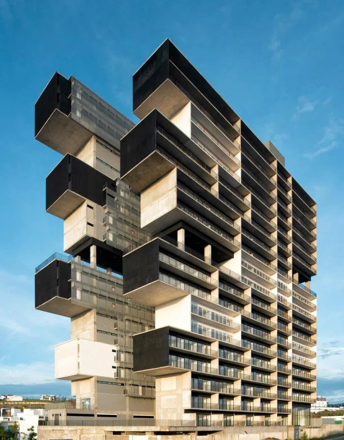 BIM建筑|64米深“峡谷”的裂变——阿曼尼公寓