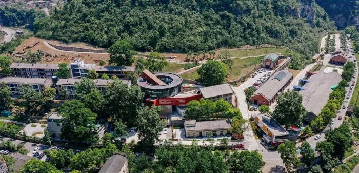 BIM建筑|809兵工厂遗址改造-酒店部分 / 三文建筑