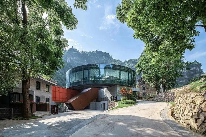BIM建筑|809兵工厂遗址改造-酒店部分 / 三文建筑
