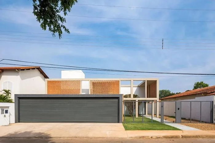 BIM建筑|自具结构形式美感的混凝土“网格”住宅