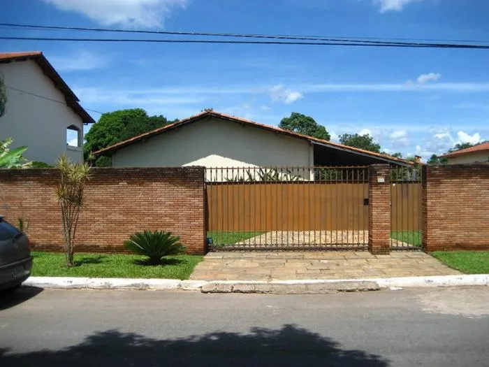 BIM建筑|自具结构形式美感的混凝土“网格”住宅