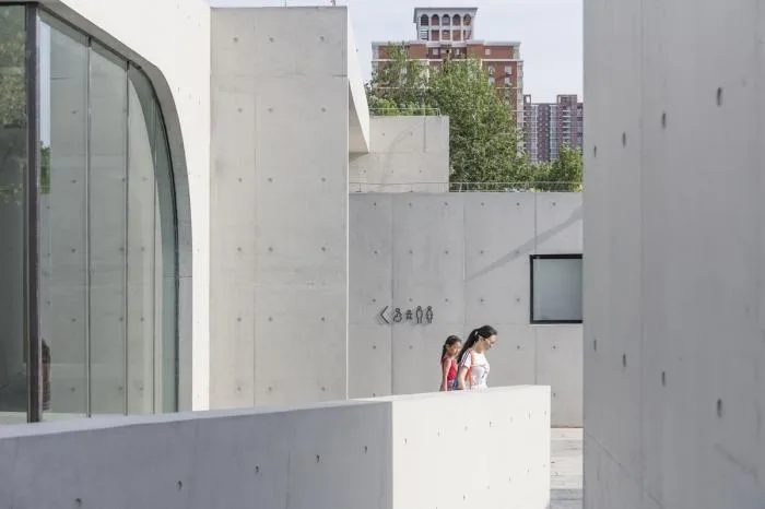 BIM建筑|北京国际雕塑公园公共厕所：一次都市服务设施的营造实践 / 如式建筑