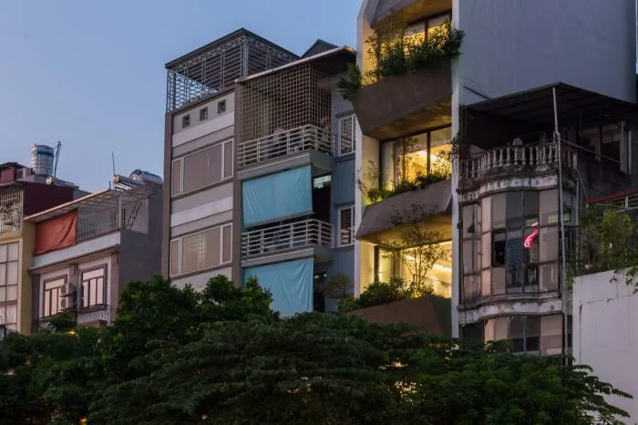 BIM建筑|错动“跳舞”的空中花园：越南联排住宅
