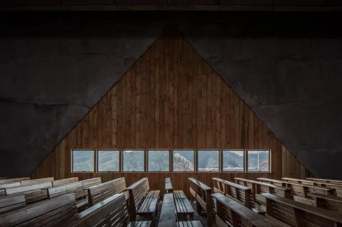 BIM建筑|场所的重构——绩溪基督教堂的对话与建造 / 如式建筑