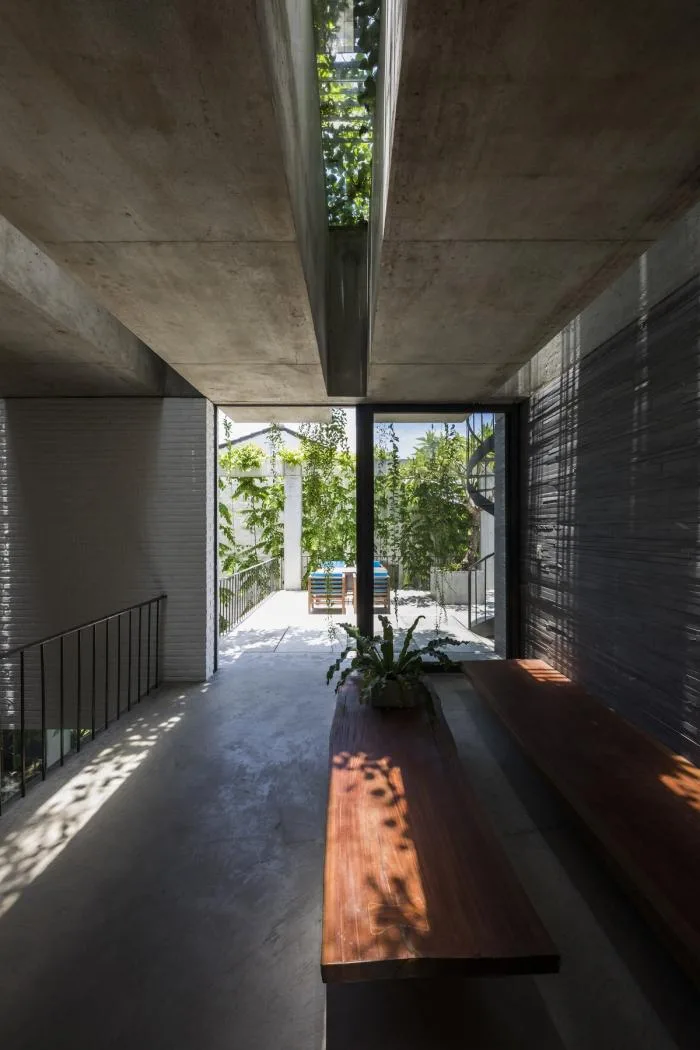 BIM建筑|错落的盒子，可呼吸的“绿色之肺”：岘港住宅 / 武重义建筑事务所