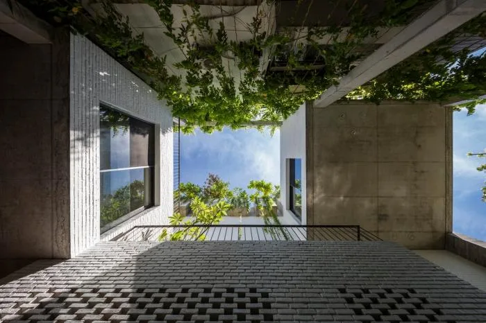 BIM建筑|错落的盒子，可呼吸的“绿色之肺”：岘港住宅 / 武重义建筑事务所
