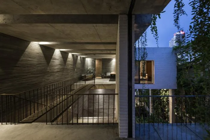 BIM建筑|错落的盒子，可呼吸的“绿色之肺”：岘港住宅 / 武重义建筑事务所