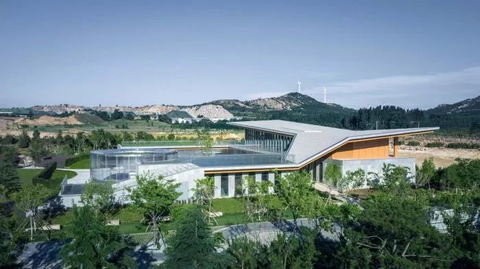 BIM建筑|大地之痕：七色山矿坑花园游客中心 / UUA建筑师事务所