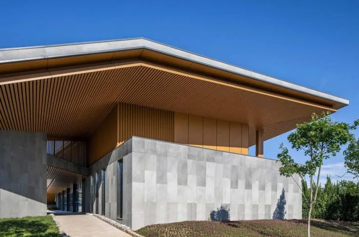 BIM建筑|大地之痕：七色山矿坑花园游客中心 / UUA建筑师事务所