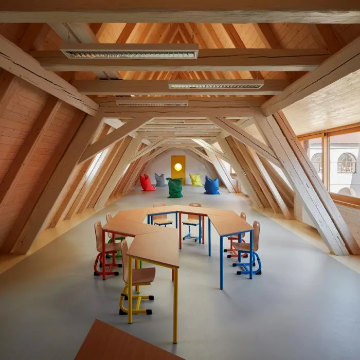 BIM建筑|童话书中的儿童城堡：Vřesovice小学扩建