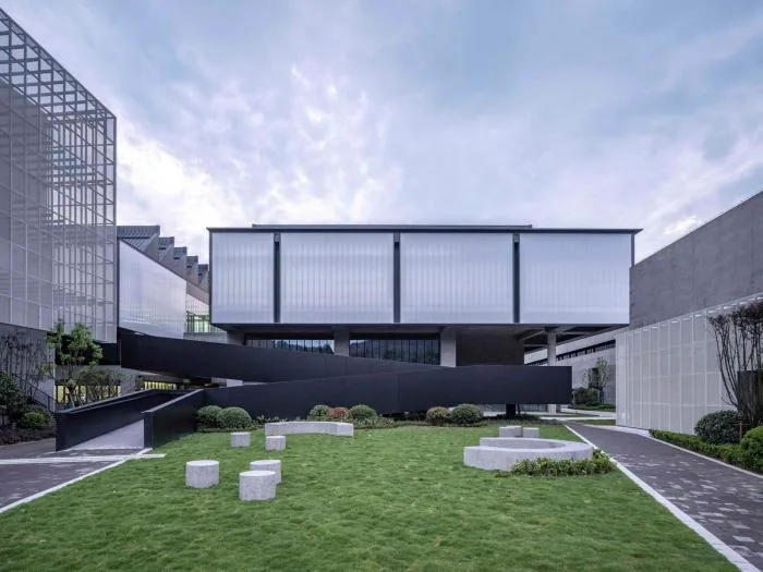 BIM建筑|杭州老鹰画室 / 未觉建筑