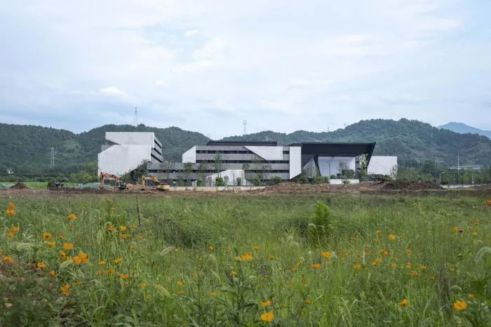 BIM建筑|杭州老鹰画室 / 未觉建筑