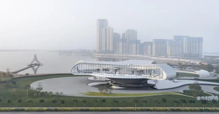 BIM建筑|场域空间与艺术镜像：世茂 · 浪花艺术馆 / 北京日清建筑设计