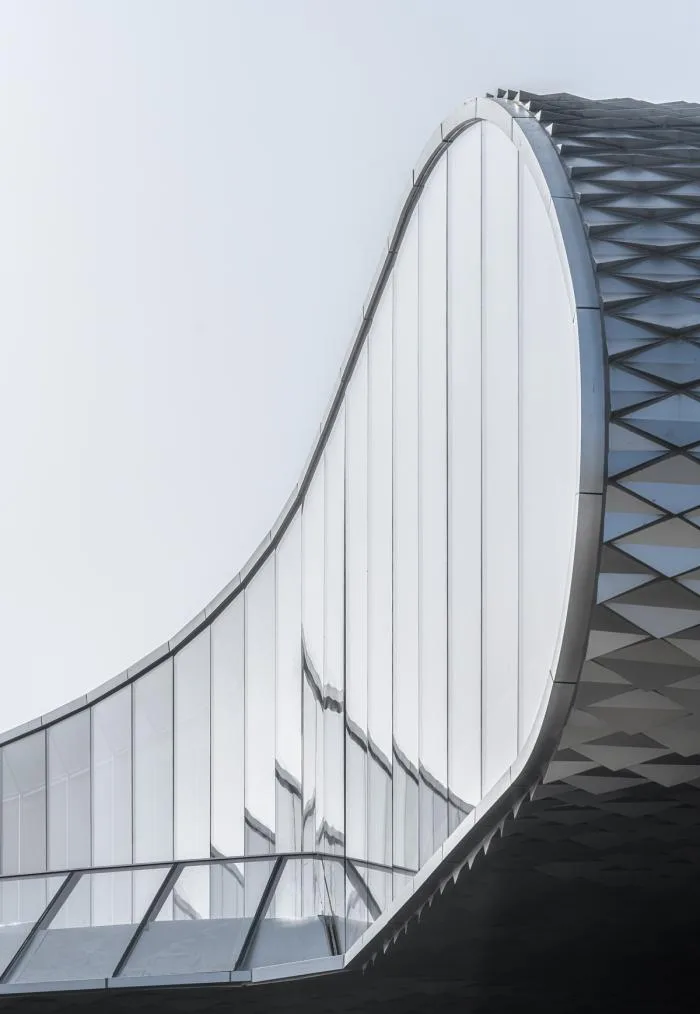 BIM建筑|场域空间与艺术镜像：世茂 · 浪花艺术馆 / 北京日清建筑设计