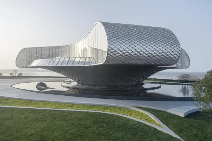 BIM建筑|场域空间与艺术镜像：世茂 · 浪花艺术馆 / 北京日清建筑设计