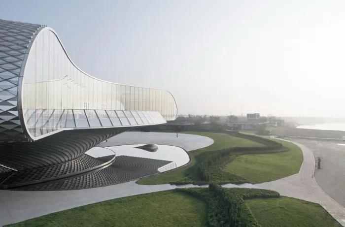 BIM建筑|场域空间与艺术镜像：世茂 · 浪花艺术馆 / 北京日清建筑设计