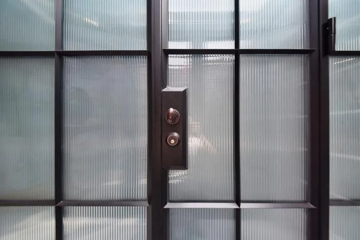 BIM建筑|后海婚房，胡同大杂院里年轻人的居所更新 / 清筑建筑