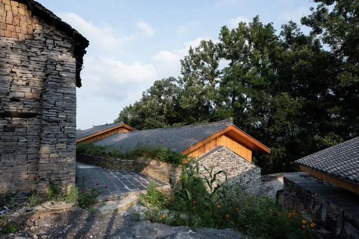 BIM建筑|百美村宿•拉毫石屋 / 原榀建筑事务所