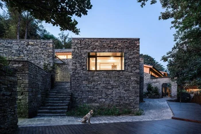 BIM建筑|百美村宿•拉毫石屋 / 原榀建筑事务所