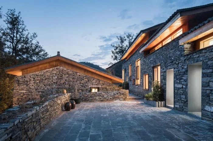 BIM建筑|百美村宿•拉毫石屋 / 原榀建筑事务所