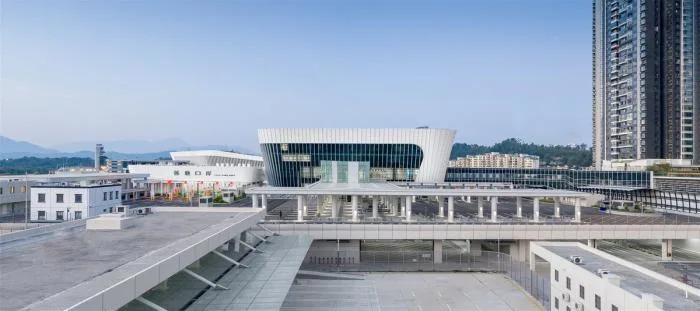 BIM建筑|深圳市莲塘口岸：国内首个“客、货一站式通关”口岸 / 华阳国际设计集团