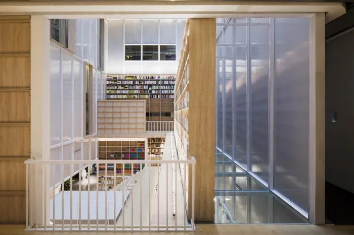 BIM建筑|源平·美璟书店：隐秘在采光中庭中的书店 / 上海严旸建筑设计工作室