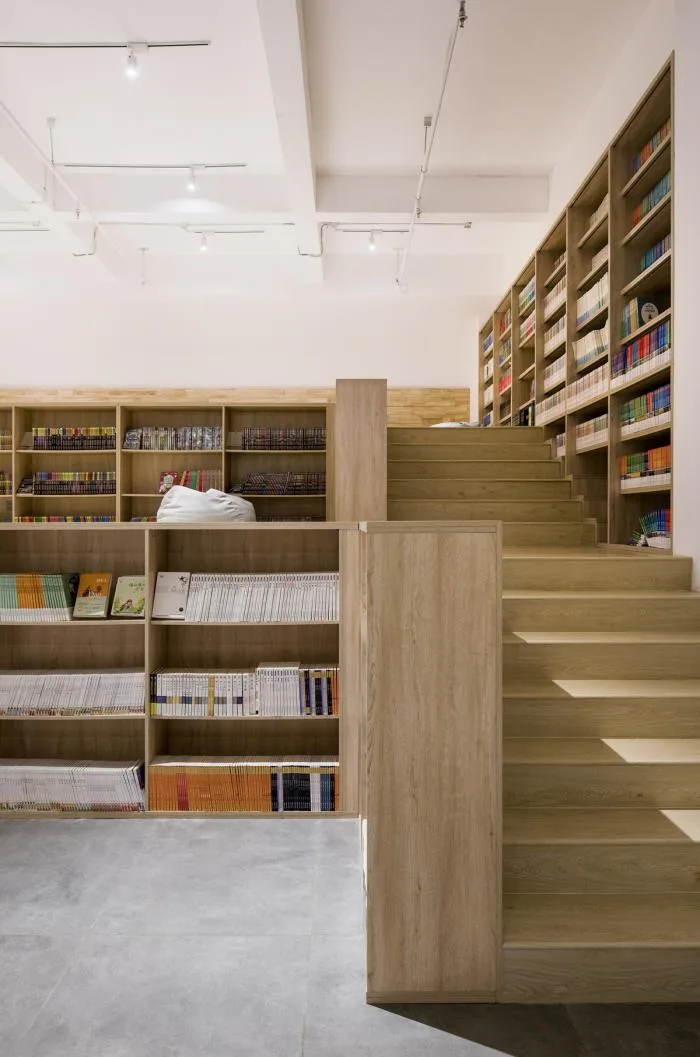 BIM建筑|源平·美璟书店：隐秘在采光中庭中的书店 / 上海严旸建筑设计工作室
