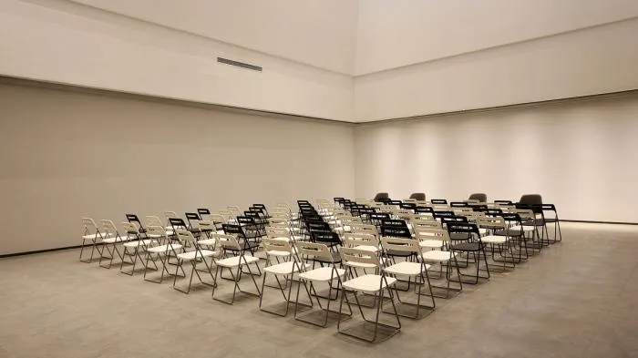 BIM建筑|源平·美璟书店：隐秘在采光中庭中的书店 / 上海严旸建筑设计工作室