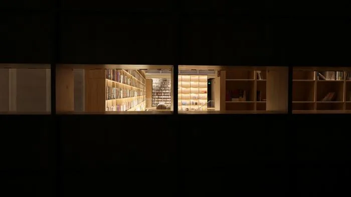 BIM建筑|源平·美璟书店：隐秘在采光中庭中的书店 / 上海严旸建筑设计工作室